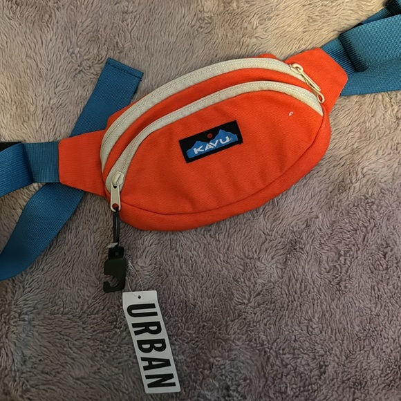 💵SOLD💵 KAVU 🏔️ @ UO Colorblock Fanny Pack - Picture 2 of 4